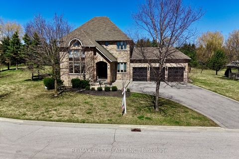 10 Farmcrest Court King ON L0G 1N0