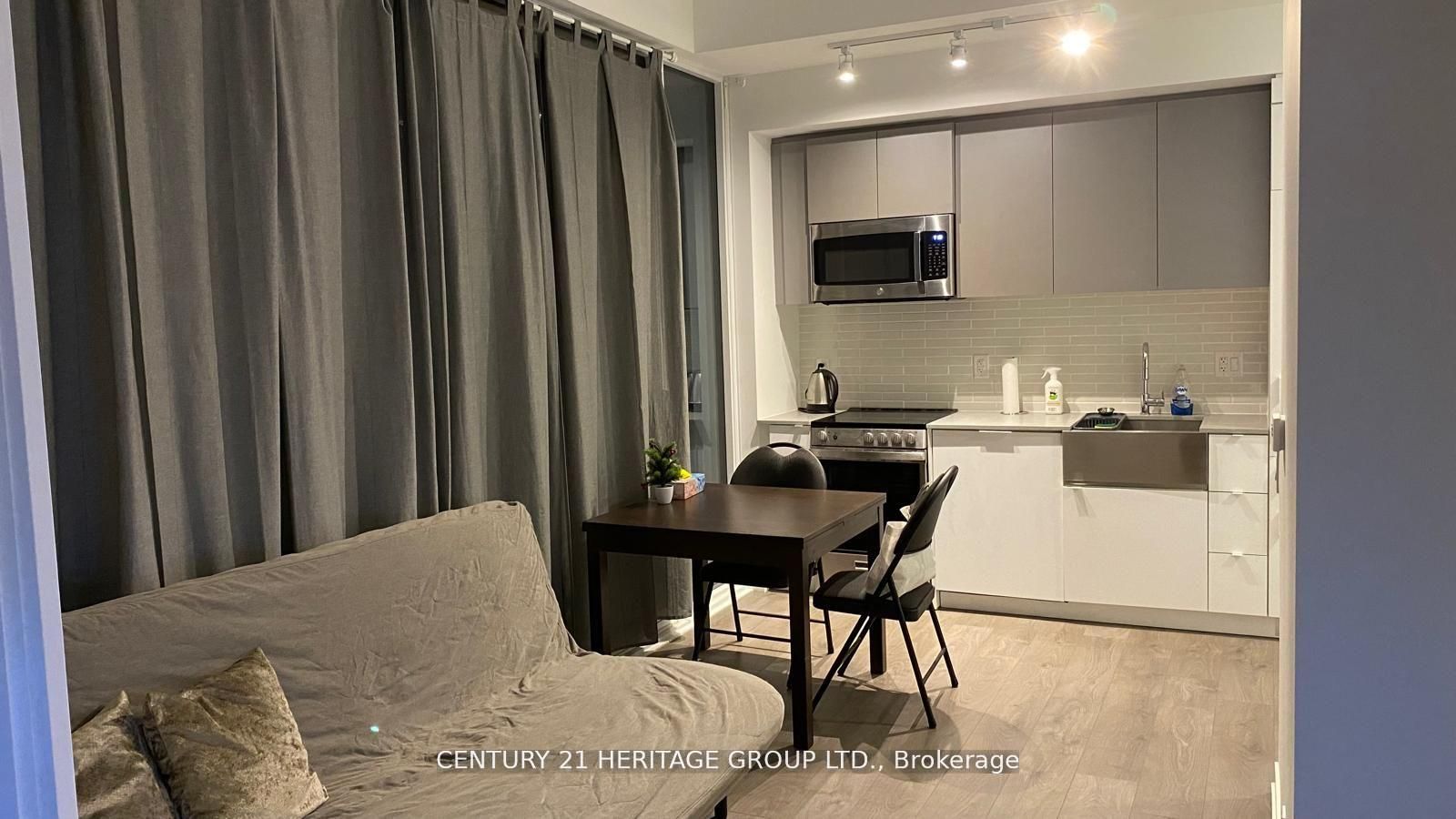 270 Dufferin Street 402