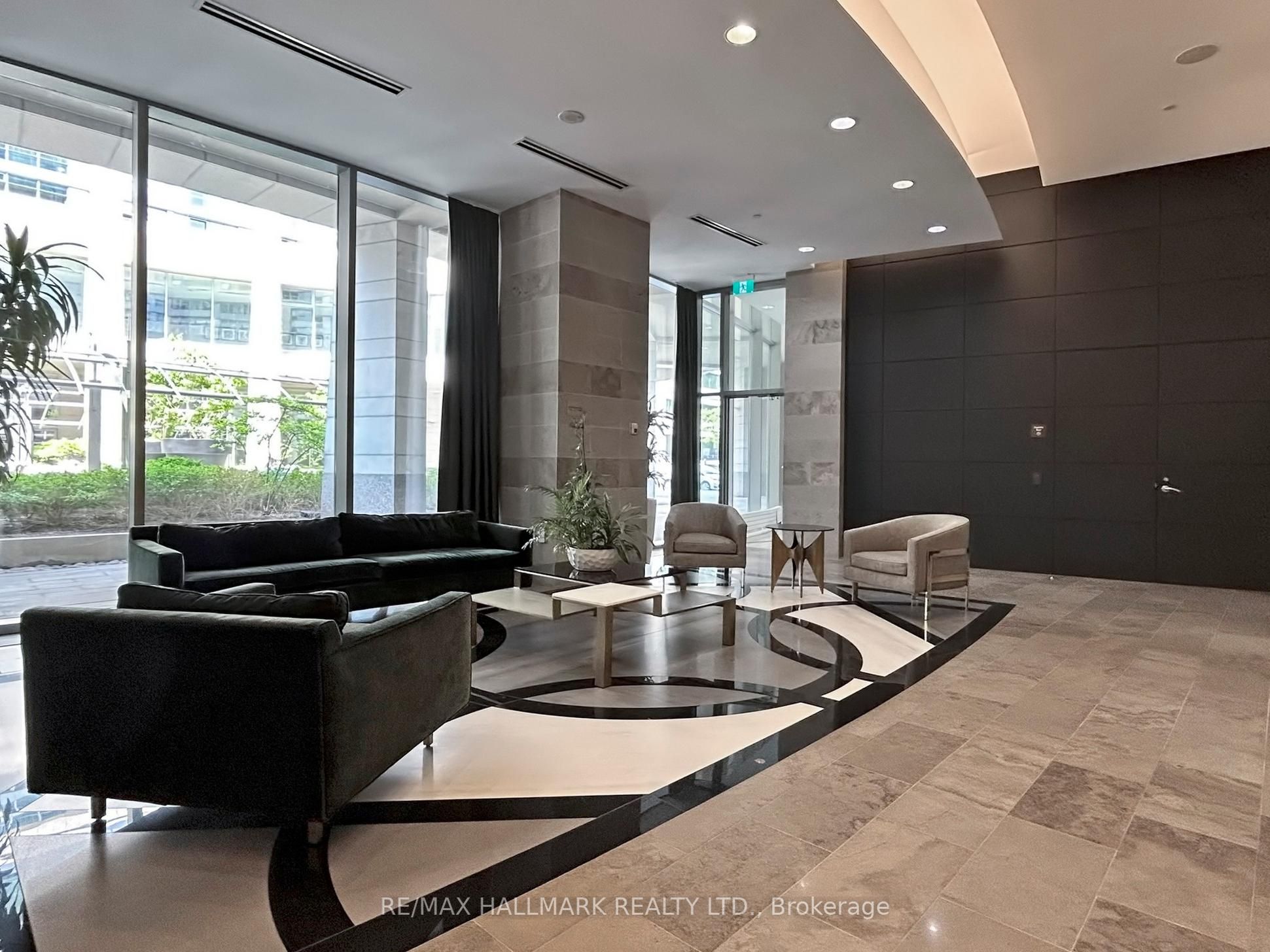 2181 Yonge Street 2605