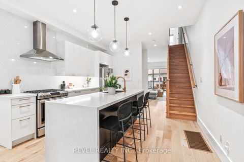 23 Manning Avenue Toronto ON M6J 2K3