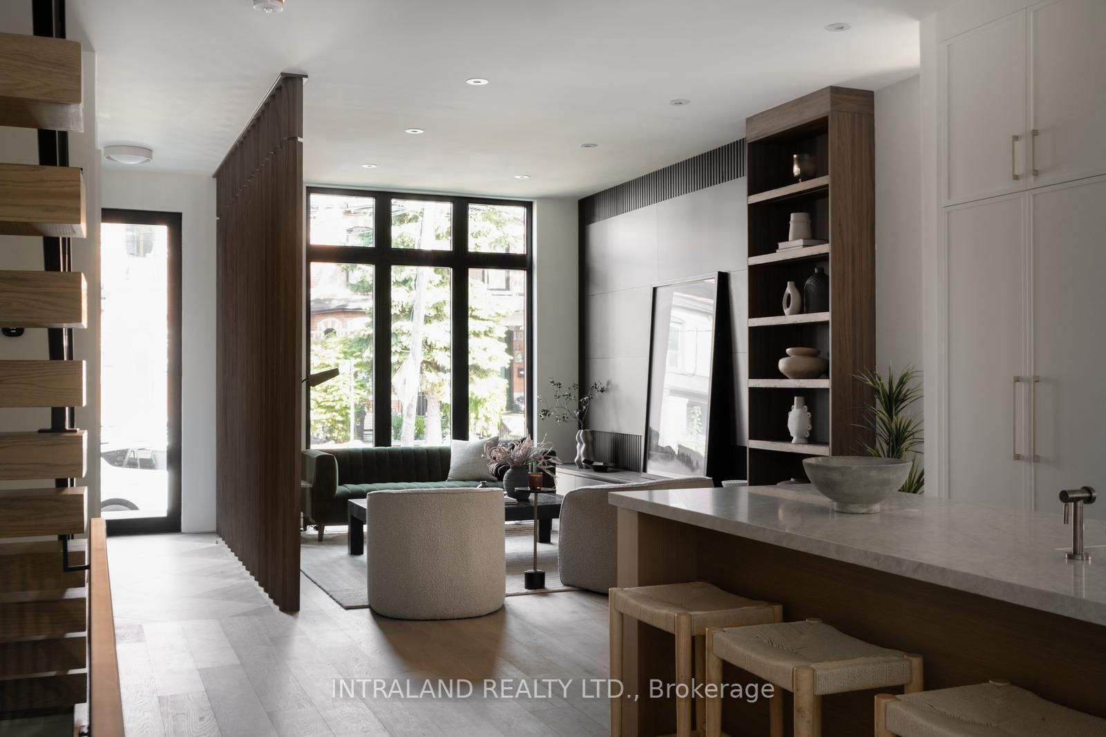 741 Richmond Street W