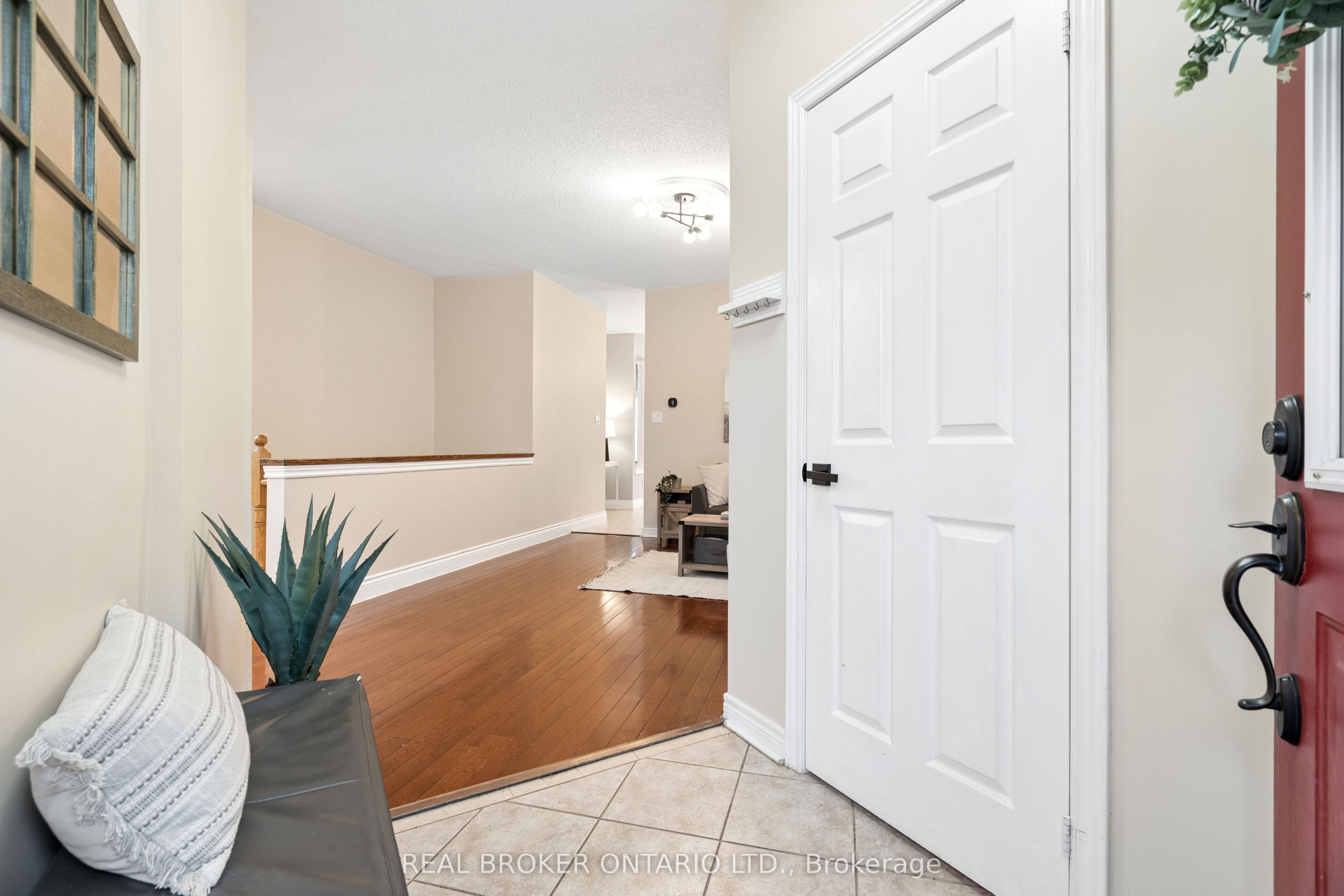 27 Spruce Boulevard