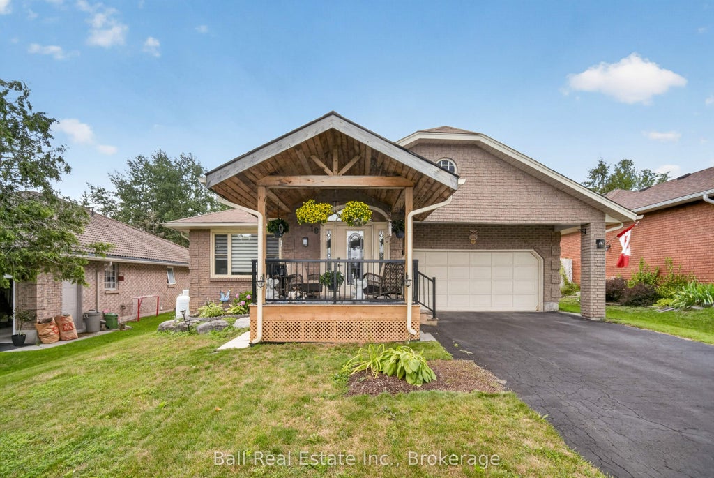 Photo of 18 Russell Hill Road, Kawartha Lakes, ON K0M 1A0 (MLS # X13598664)