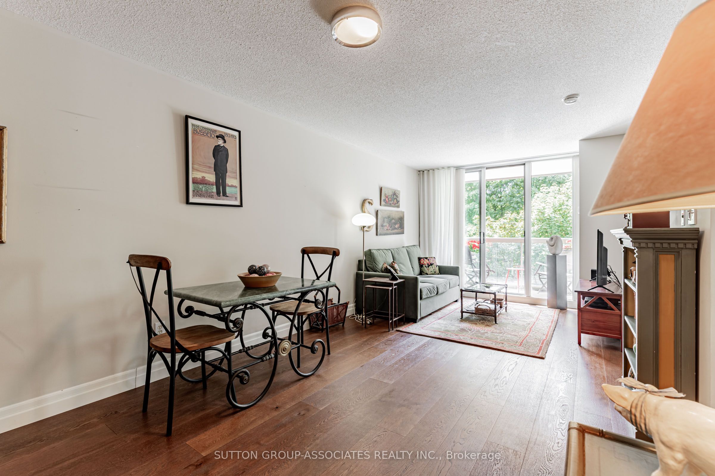 253 Merton Street 303