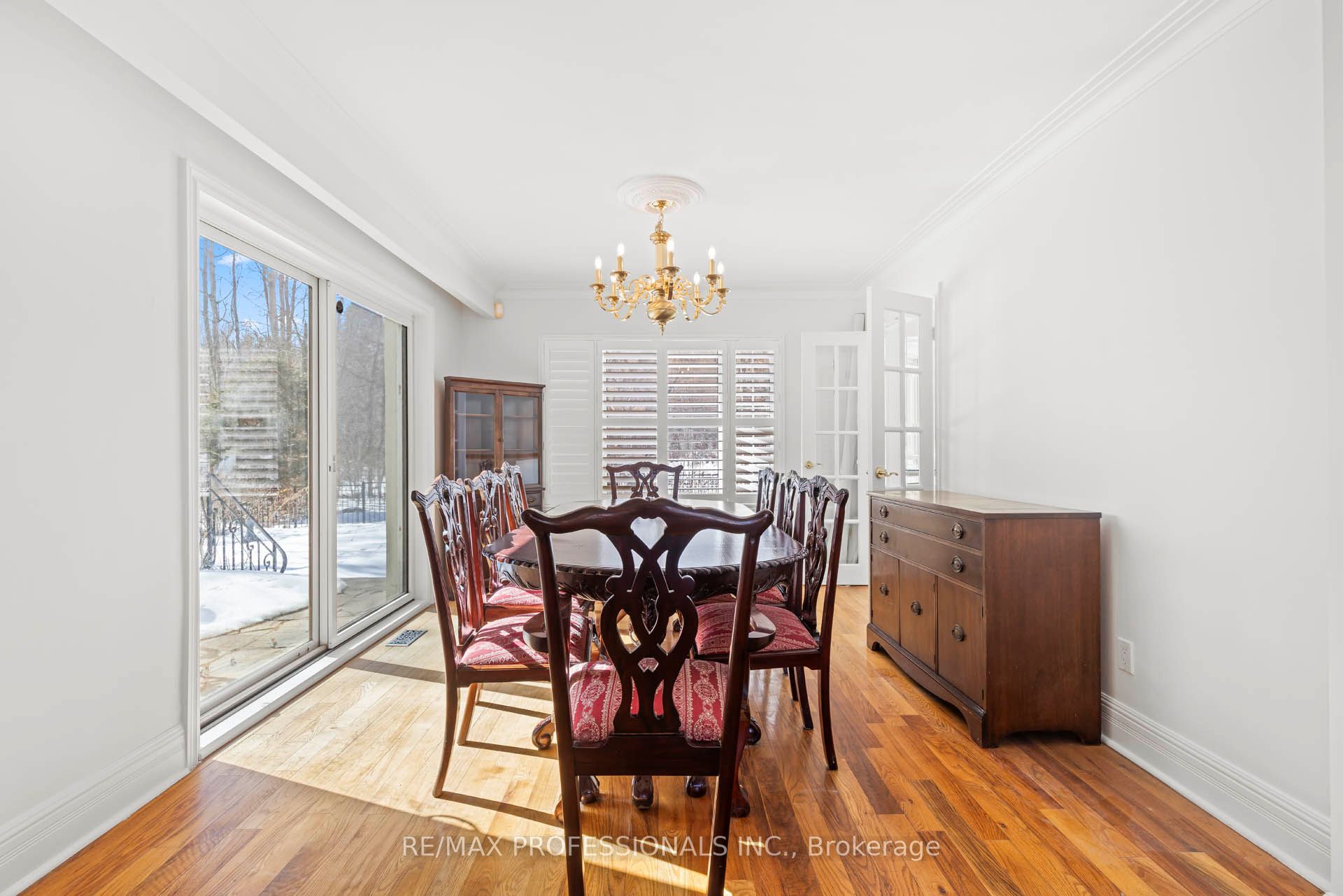 560 Meadow Wood Road