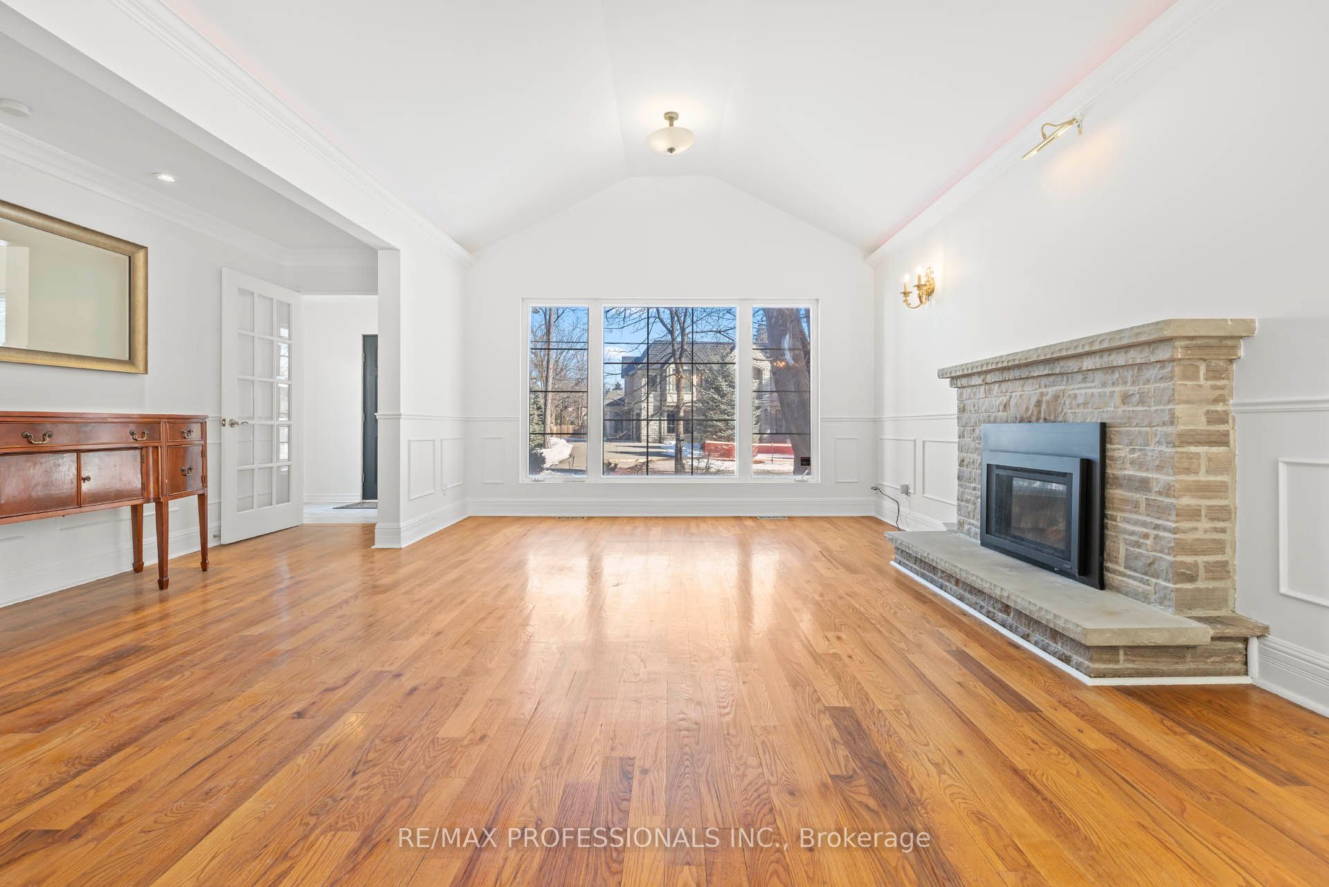 560 Meadow Wood Road