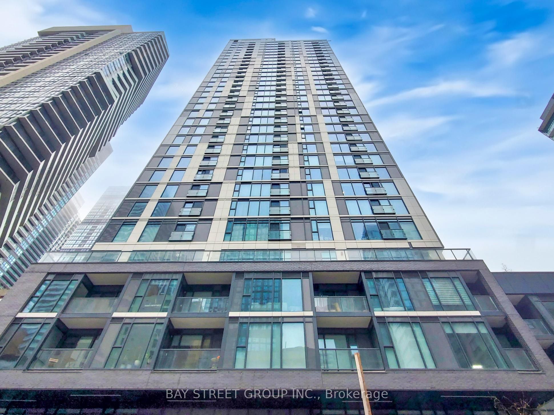 65 Mutual Street 1303