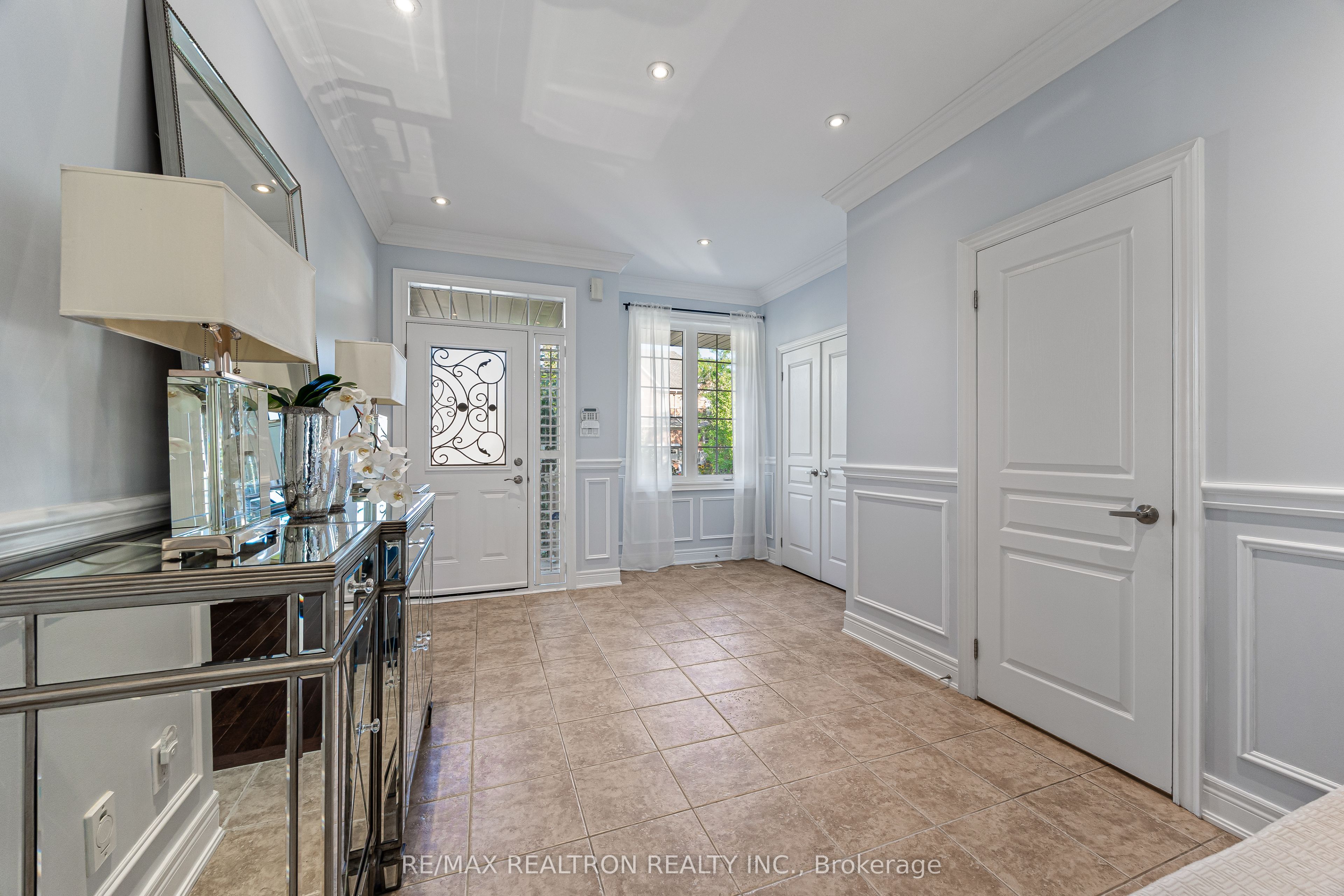 125 Lady Karen Crescent