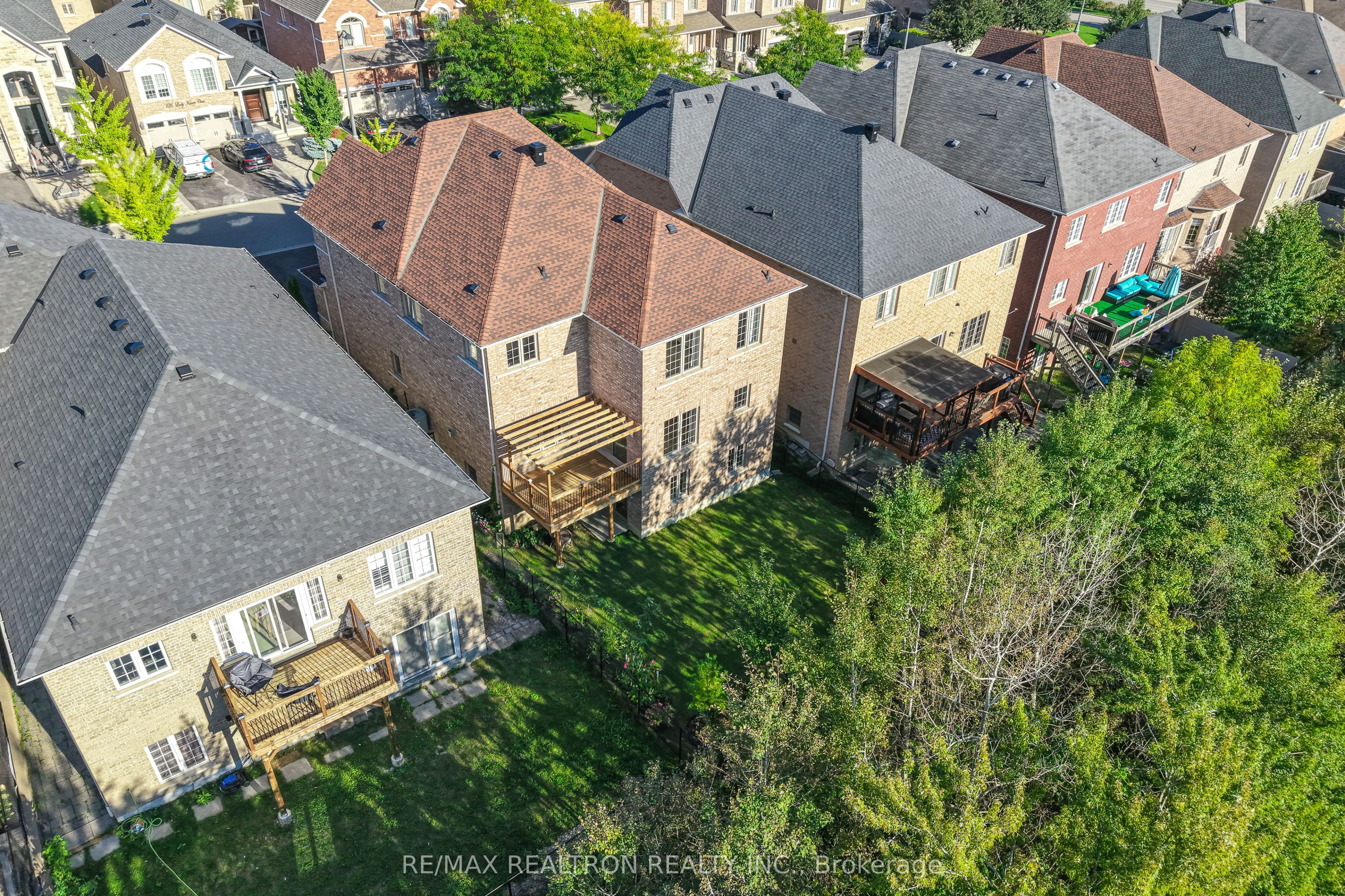 125 Lady Karen Crescent