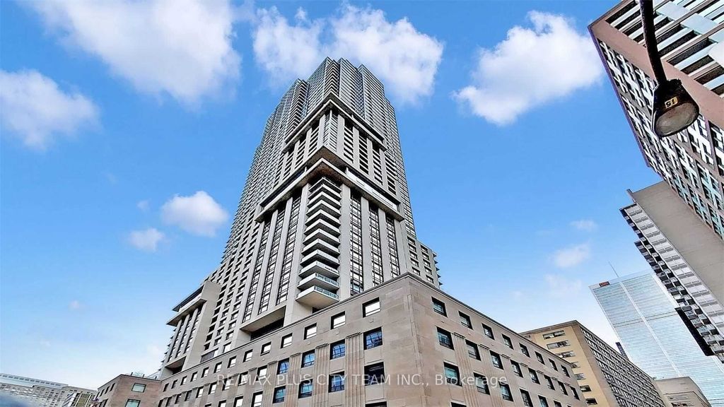 Photo of 88 Scott Street #2110, Toronto, ON M5E 0A9 (MLS # C13002182)