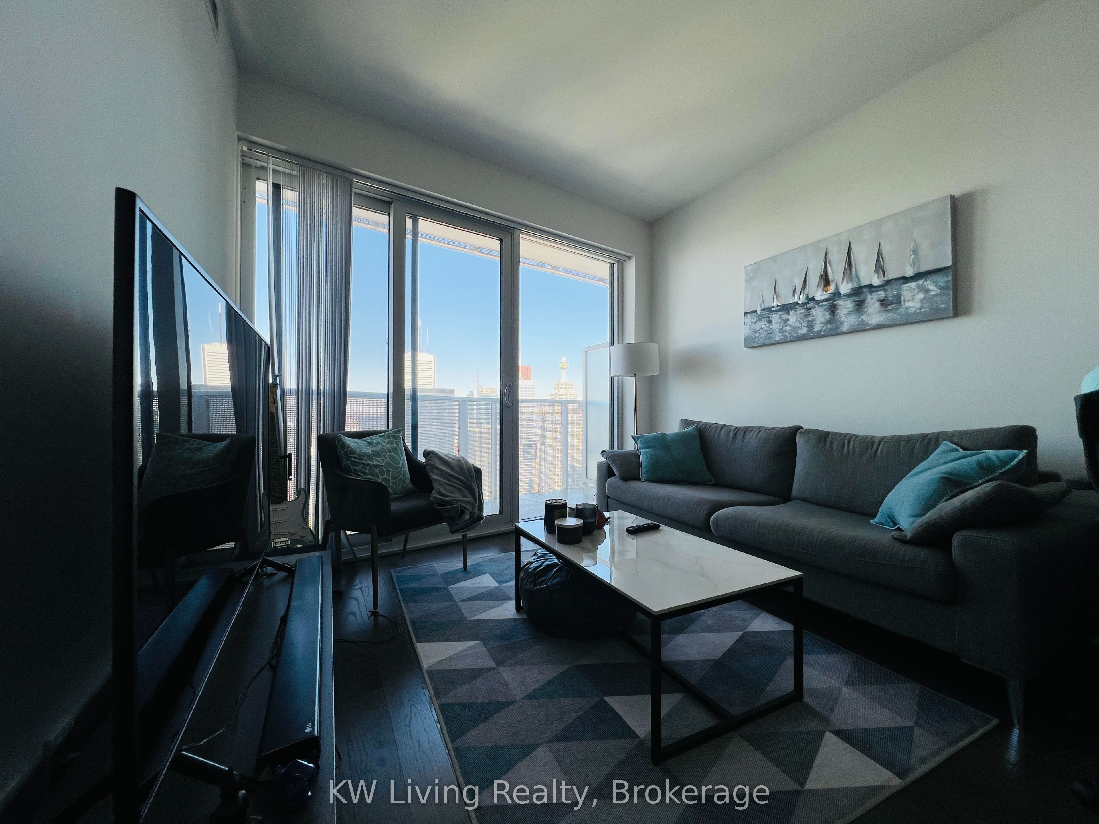88 Harbour Street E 6703