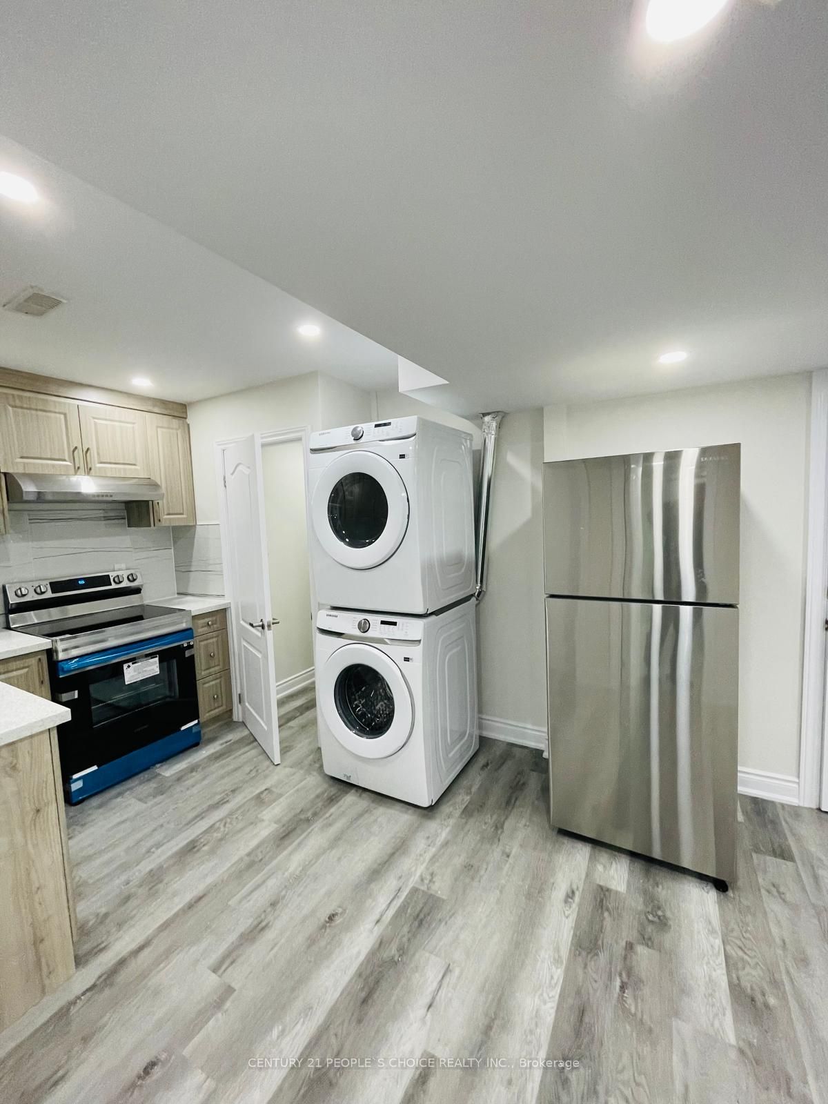 44 Enford Cres Bsmt Crescent
