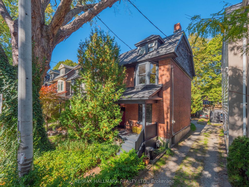 Photo of 116 Victor Avenue, Toronto, ON M4K 1A8 (MLS # E12474035)