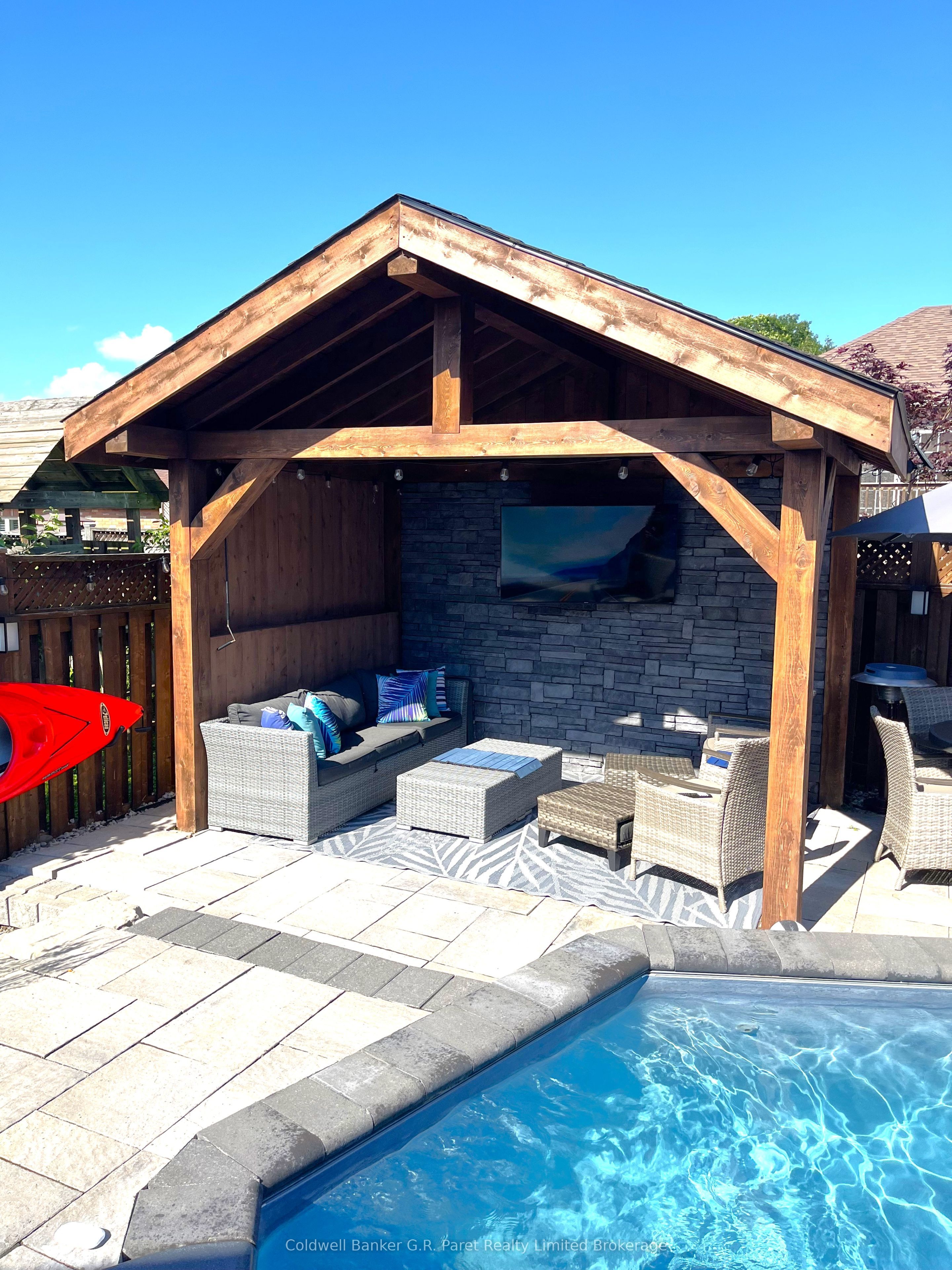 32 Macdonald Crescent