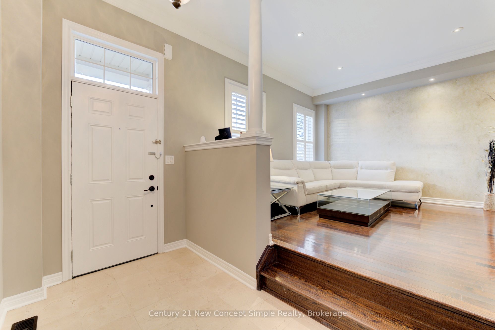 10637 Woodbine Avenue