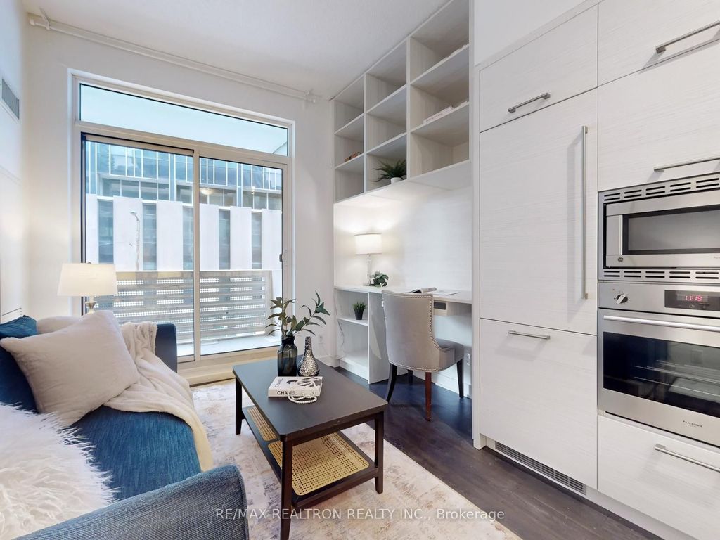 Photo of 2221 Yonge Street #213, Toronto, ON M4S 0B8 (MLS # C13002422)