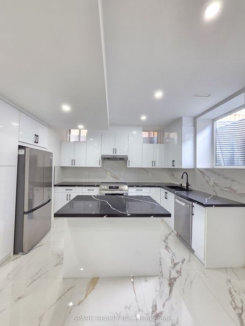 1432 Yellow Rose Circle Basement Oakville ON L6M 5L2