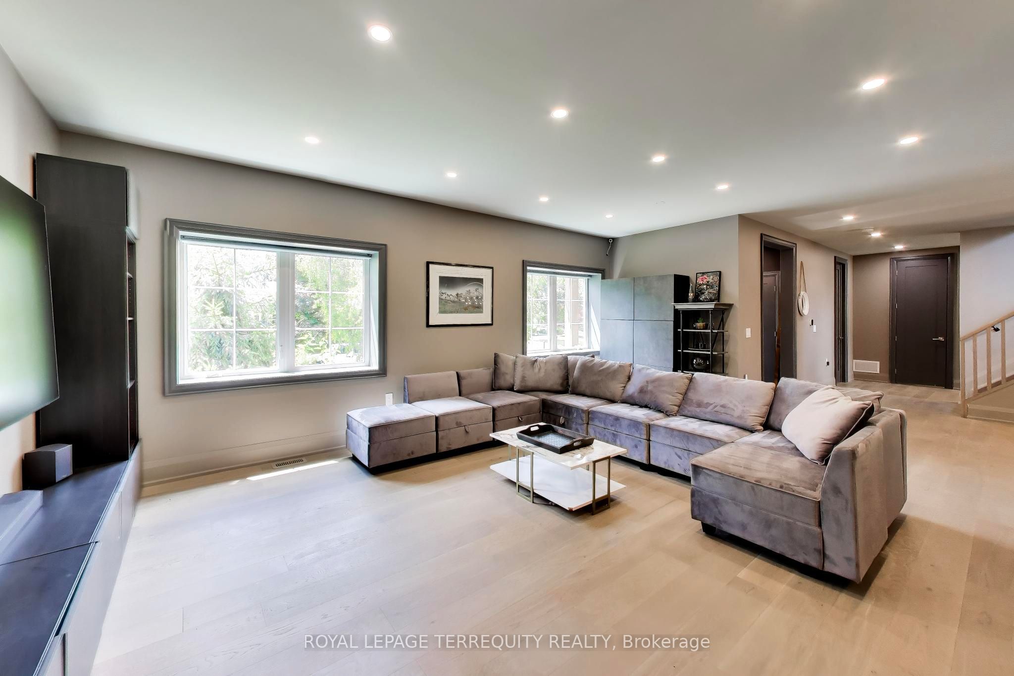 1621 Skyline Drive
