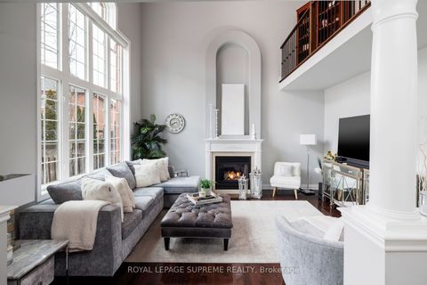 364 Creek Path Avenue Oakville ON L6L 6X3