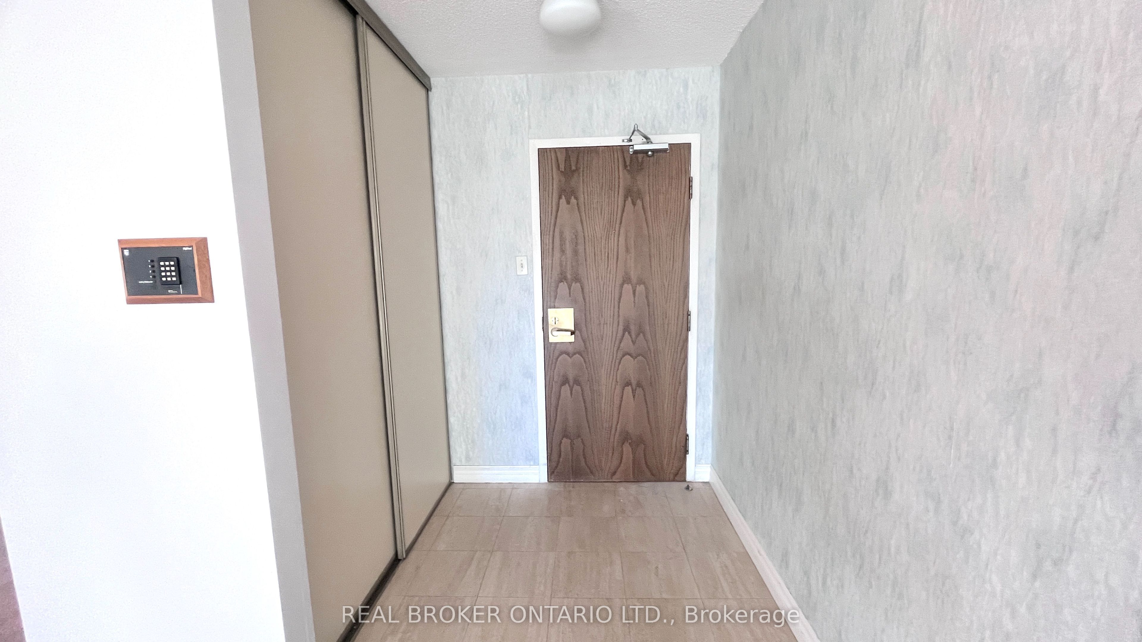333 Clark Avenue W 509