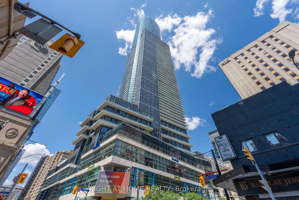 Photo of 386 Yonge Street #5614, Toronto, ON M5B 0A5 (MLS # C13606260)