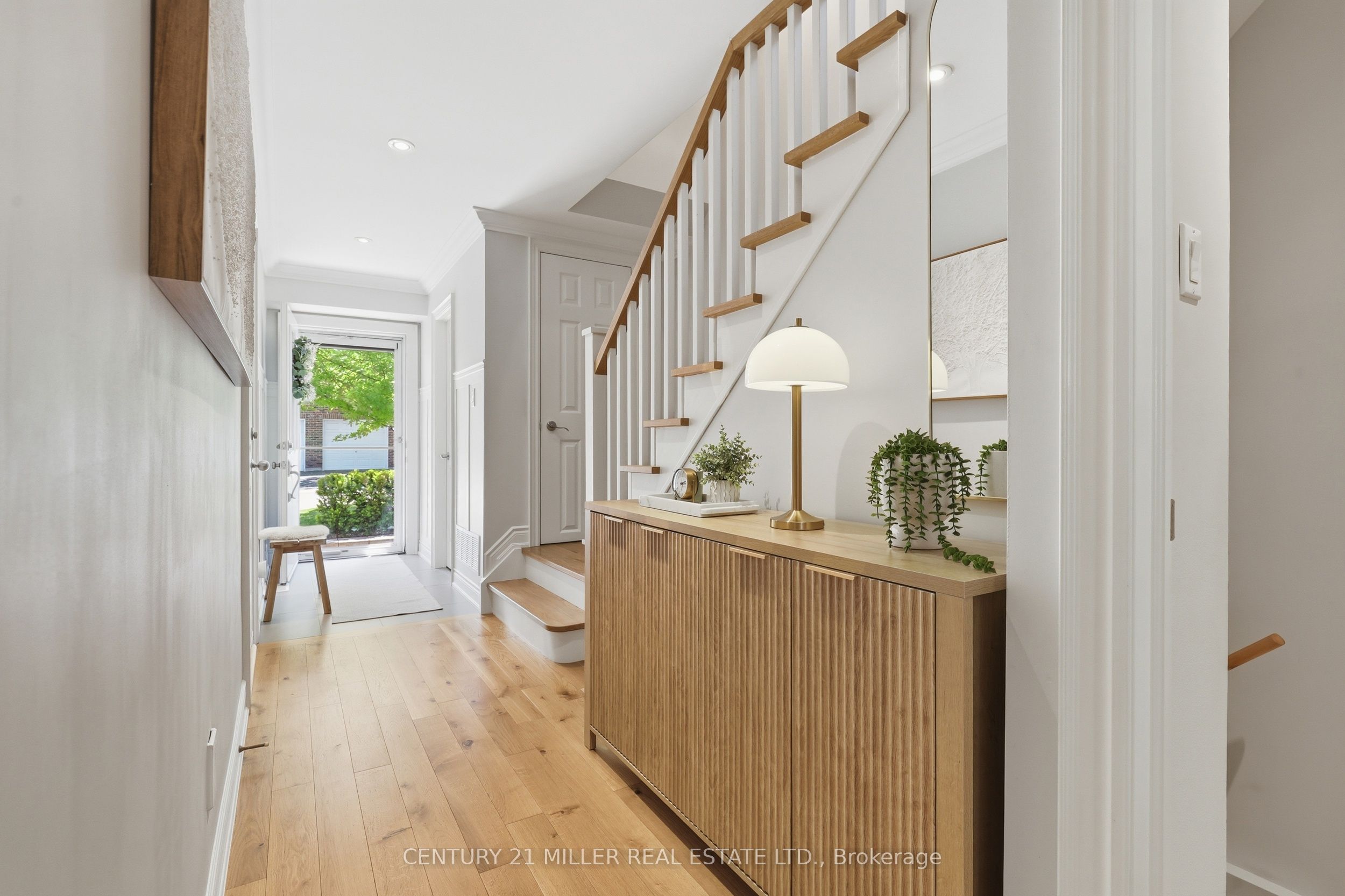 1951 Rathburn Road E 66
