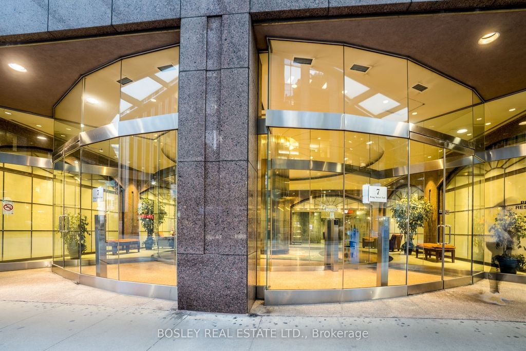 Photo of 7 King Street E #1105, Toronto, ON M5C 3C5 (MLS # C12529942)