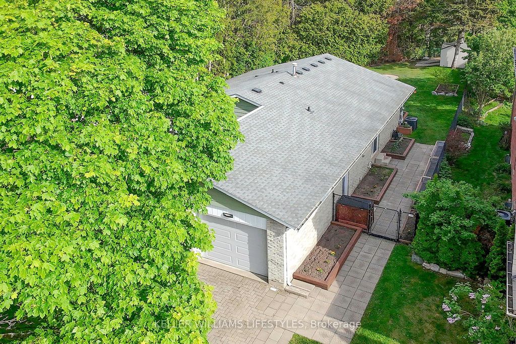Photo of 373 Blackacres Boulevard, London North, ON N6G 3E5 (MLS # X13210846)