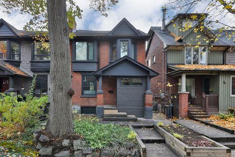 35 Palmerston Gardens Toronto ON M6G 1V8