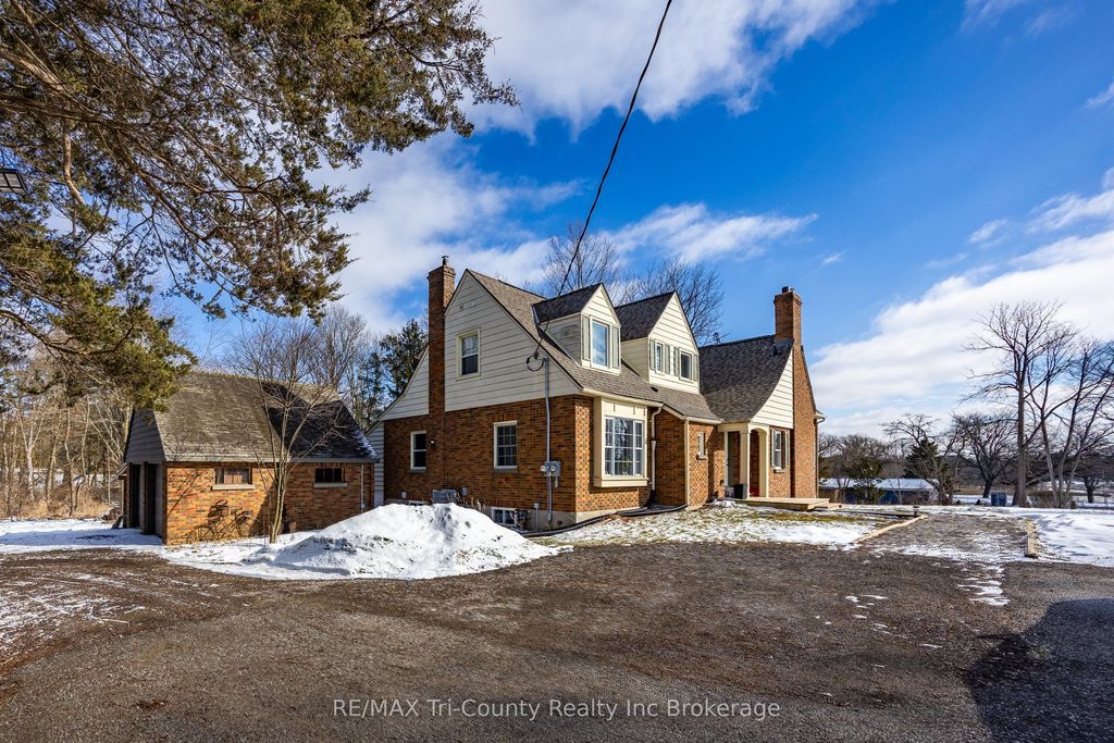 Photo of 909 James Street, Norfolk, ON N4B 2E3 (MLS # X12820060)