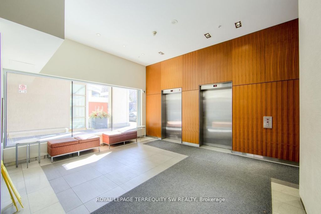 Photo of 222 The Esplanade N/A #933, Toronto, ON M5A 4M8 (MLS # C12364066)