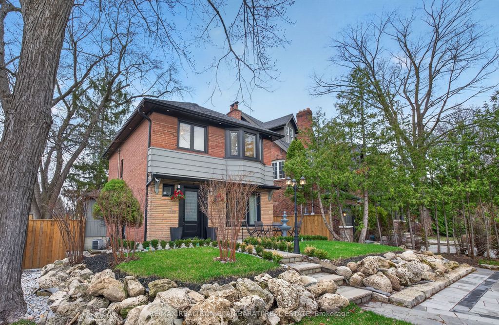 Photo of 1 Wanless Crescent, Toronto, ON M4N 3B6 (MLS # C13121572)