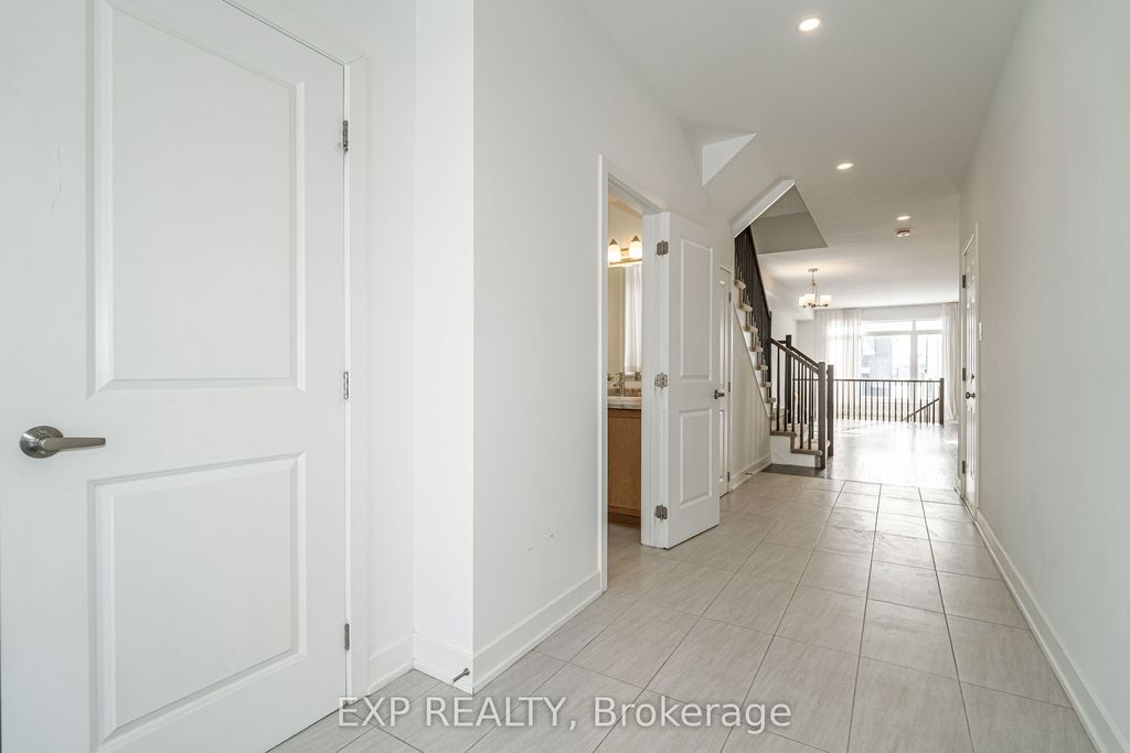 Photo of 914 Alvarez Lane, Leitrim, ON K1T 0W2 (MLS # X12710736)