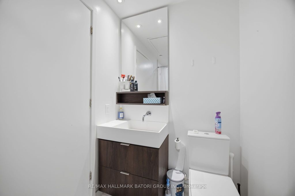 Photo of 8 Hillsdale Avenue E #1037, Toronto, ON M4S 0B2 (MLS # C12992314)
