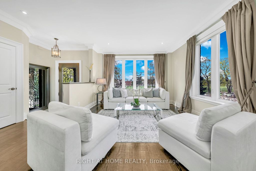 Photo of 204 Maple Leaf Drive, Toronto, ON M6L 1P1 (MLS # W13071312)