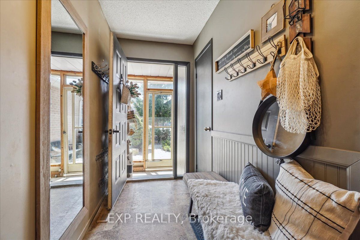 7 Rosset Valley Court