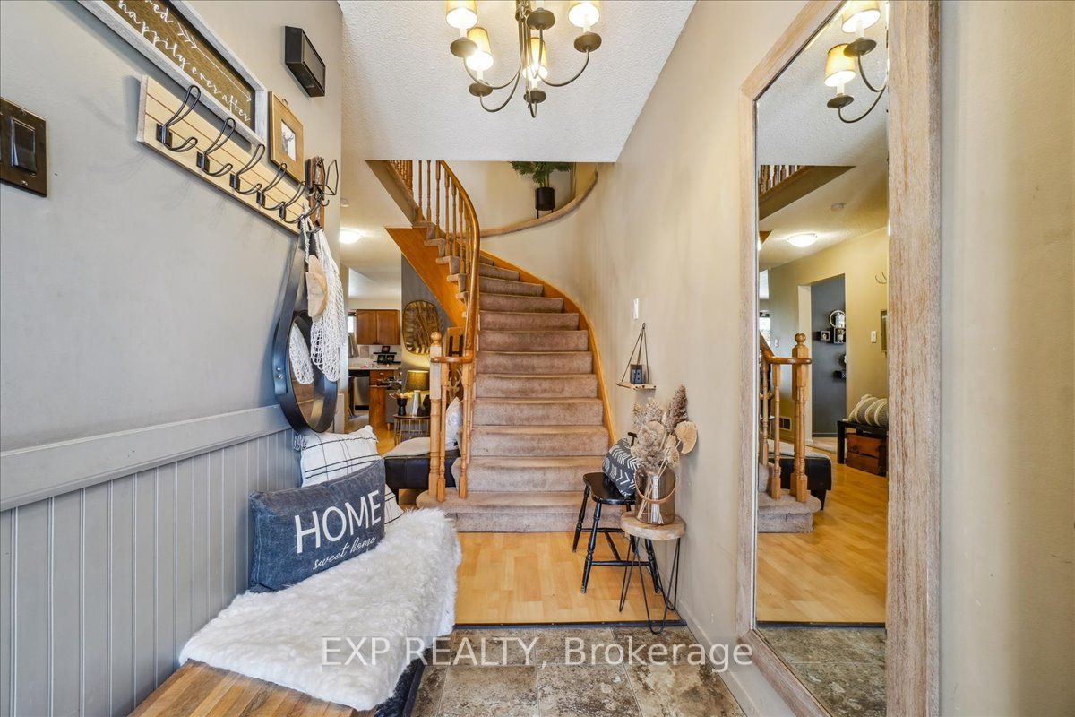 7 Rosset Valley Court