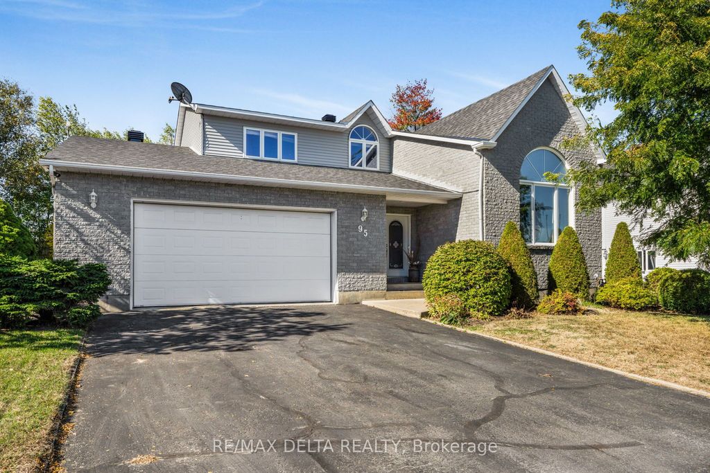 Photo of 95 Lalande Crescent, Alfred and Plantagenet, ON K0B 1L0 (MLS # X12501144)