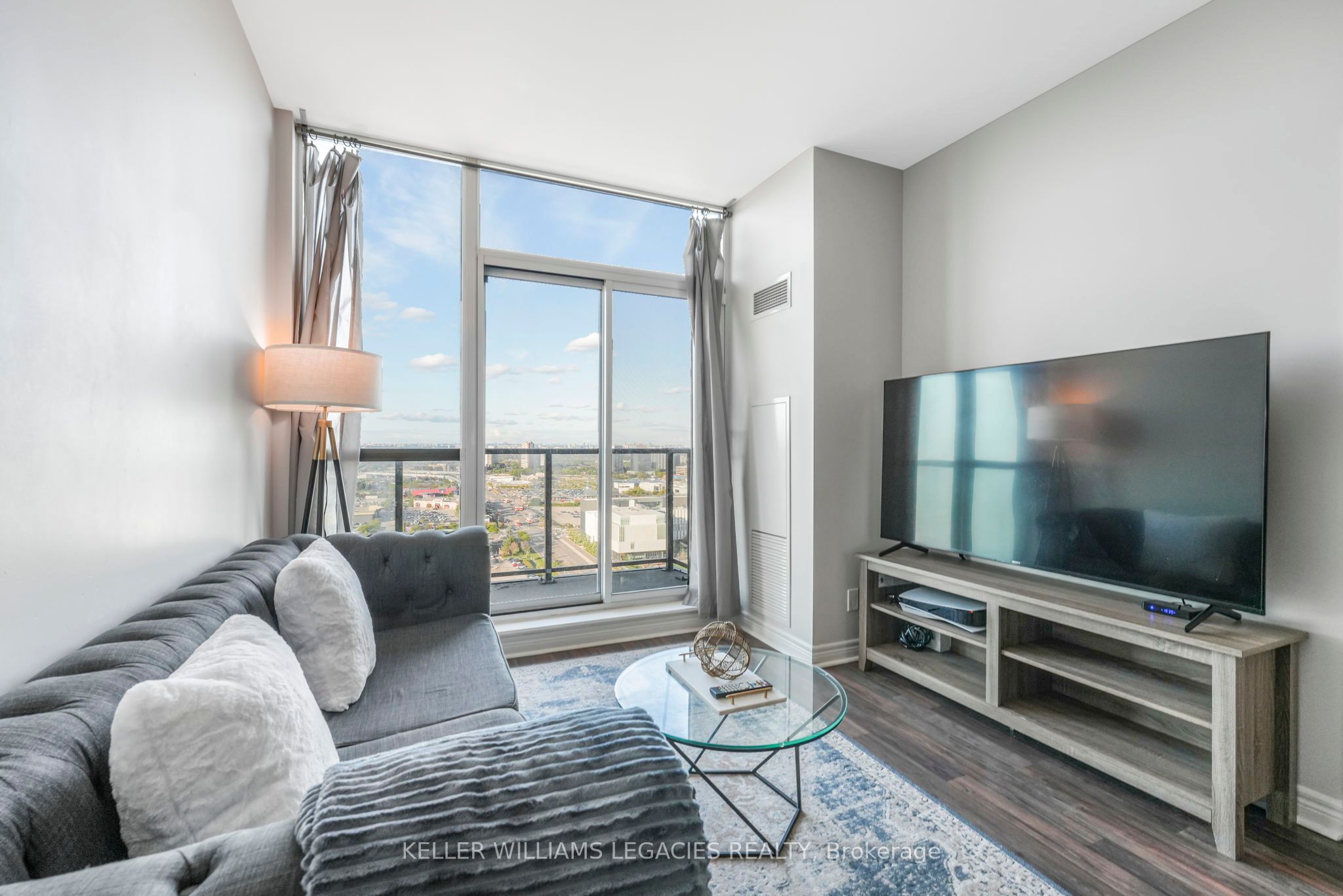 339 Rathburn Road W PH18