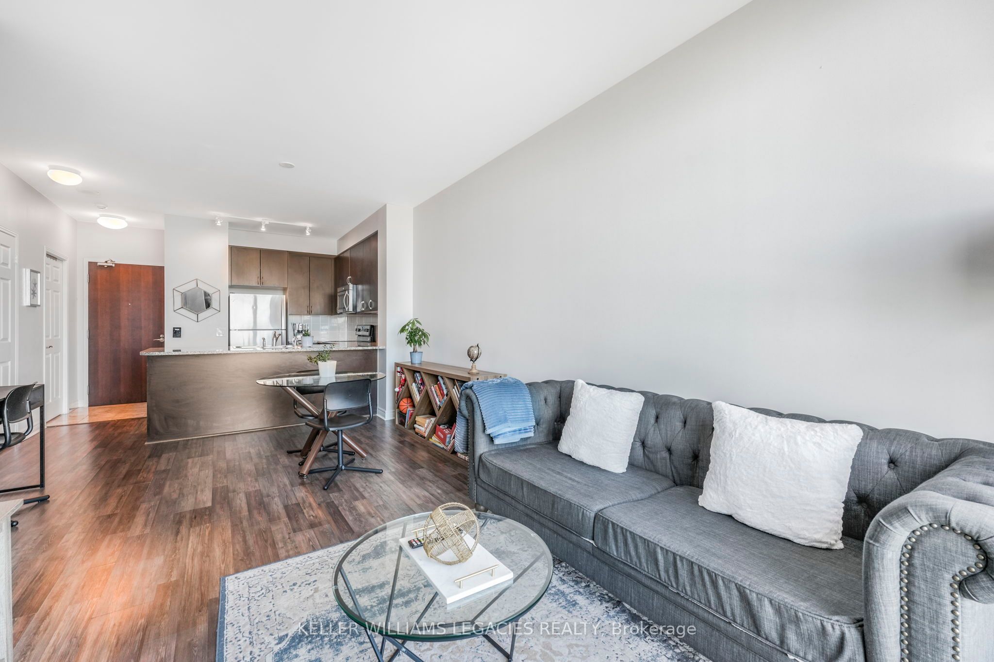 339 Rathburn Road W PH18