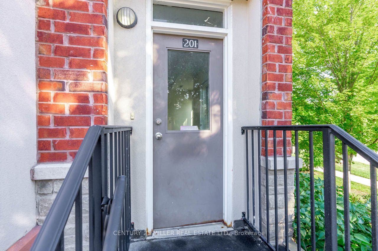 174 Bronte Street S 201