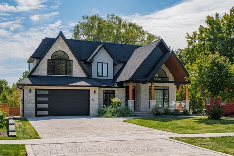 14 Crescent Road Oakville ON L6K 1W4