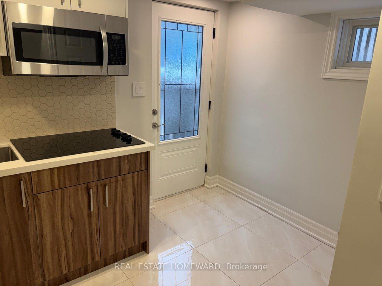 33 Braeburn Drive Lower