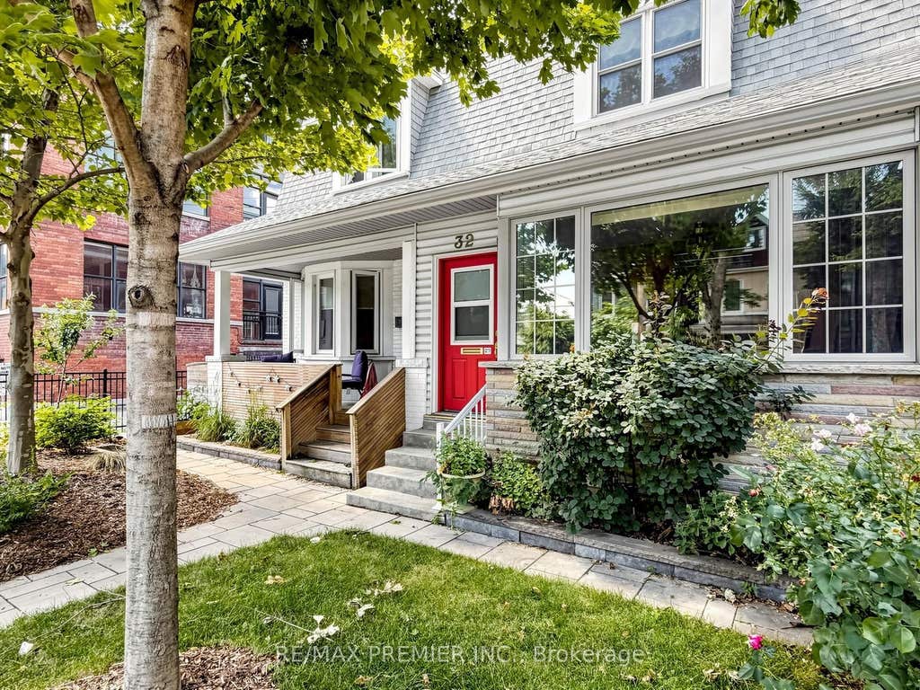 Photo of 32 Ritchie Avenue, Toronto, ON M6R 2J8 (MLS # W13604898)