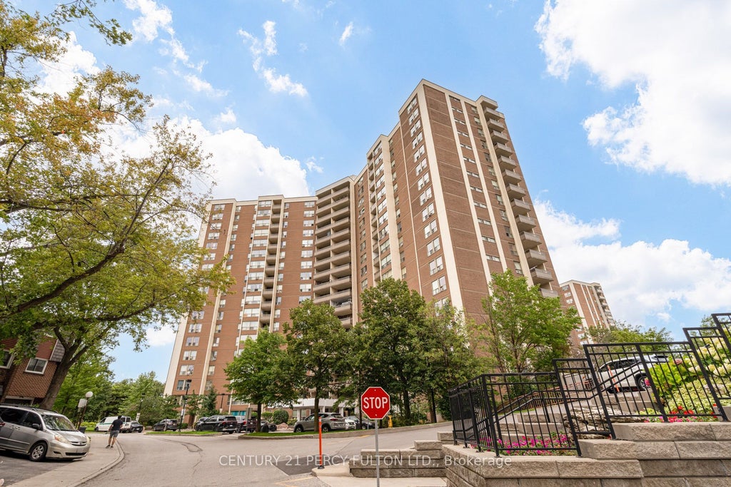 Photo of 5 Vicora Linkway N/A #614, Toronto, ON M3C 1A4 (MLS # C13775310)