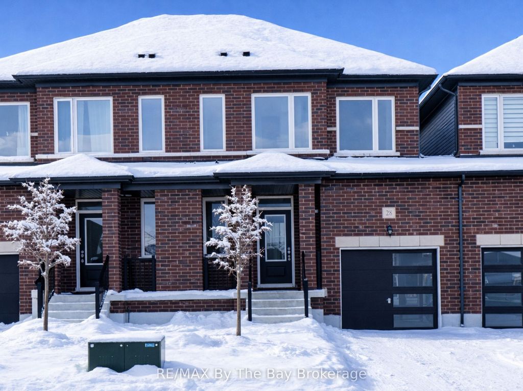 Photo of 28 Autumn Drive, Wasaga Beach, ON L9Z 0K7 (MLS # S12751166)
