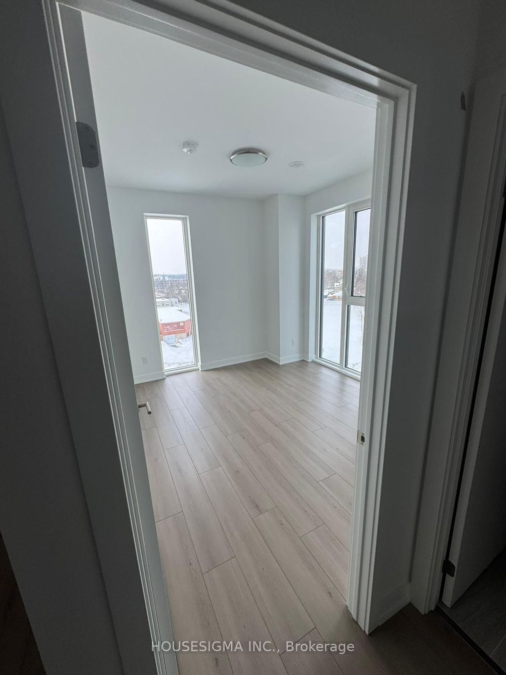 Photo of 25 Wellington Street S #806, Kitchener, ON N2G 0G5 (MLS # X12675054)