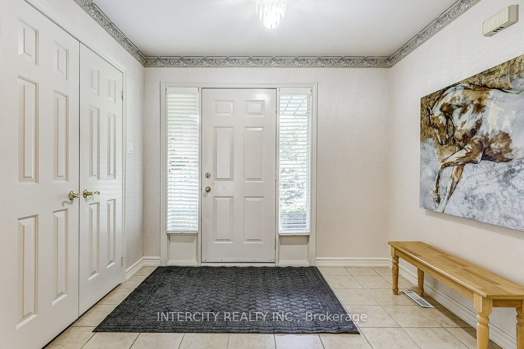 Photo of 21 Marylebone Crescent, Richmond Hill, ON L4E 2L5 (MLS # N12455673)