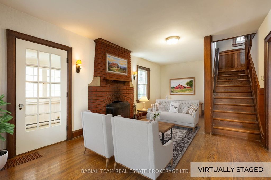 Photo of 1372 Islington Avenue, Toronto, ON M9A 3K6 (MLS # W12393718)