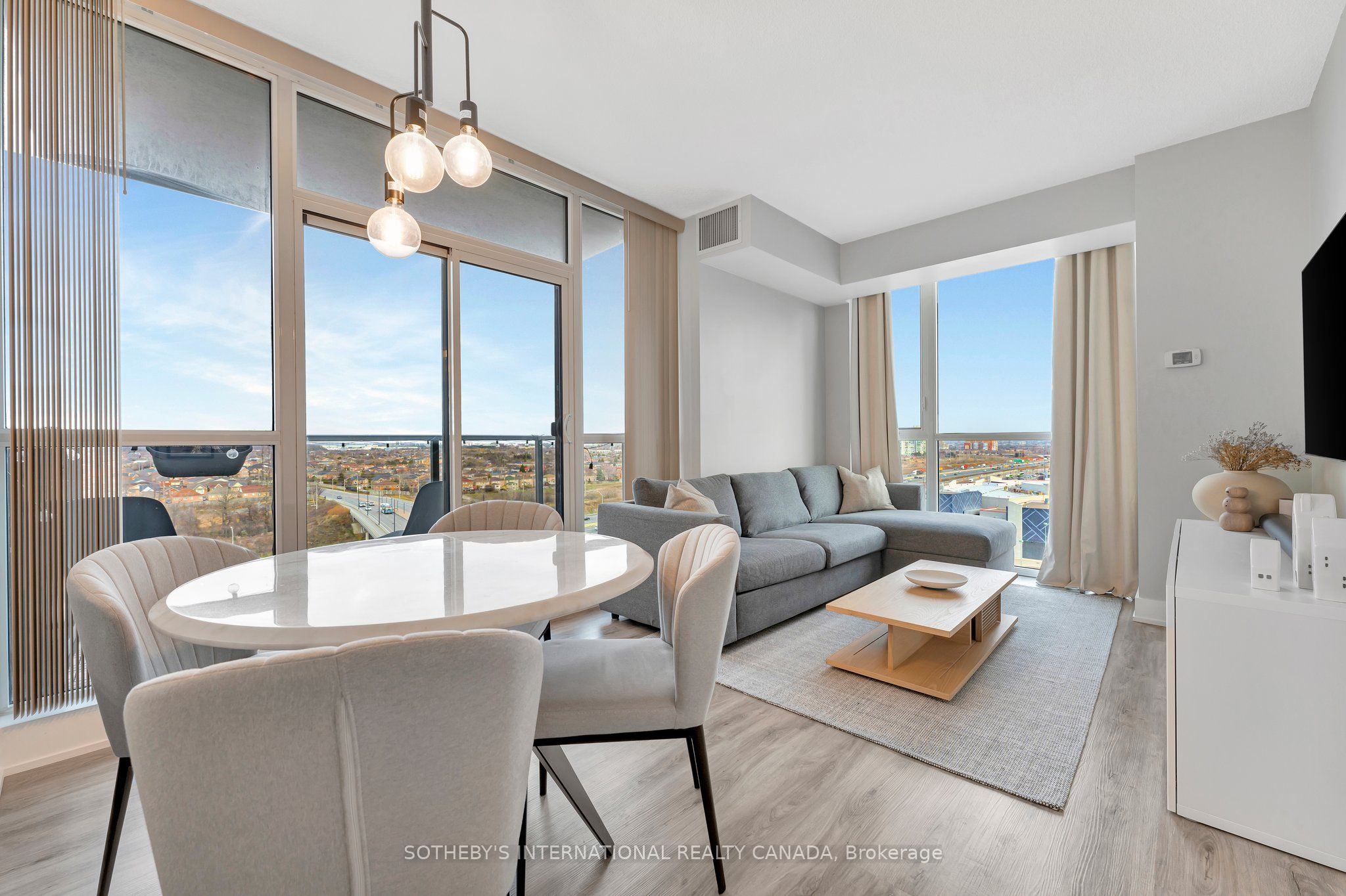 339 Rathburn Road W 1516